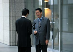 ボッテガのメガネを確認できるサイト